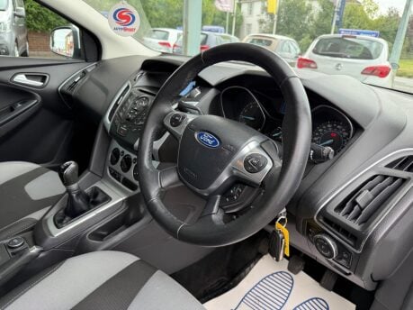 Ford Focus 1.6 Zetec Euro 5 5dr 20