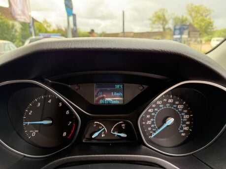 Ford Focus 1.6 Zetec Euro 5 5dr 33