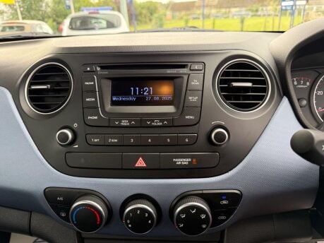 Hyundai i10 1.0 Premium Euro 5 5dr 17