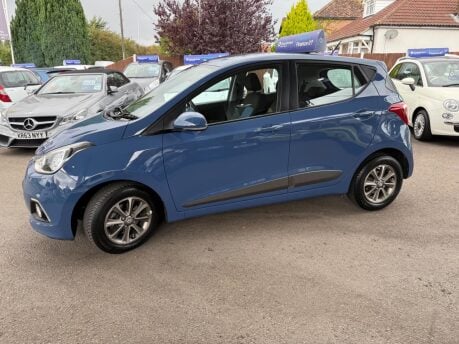 Hyundai i10 1.0 Premium Euro 5 5dr 12