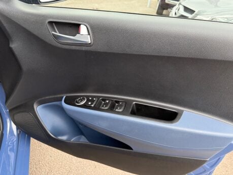 Hyundai i10 1.0 Premium Euro 5 5dr 25