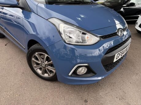 Hyundai i10 1.0 Premium Euro 5 5dr 8