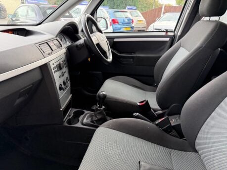 Vauxhall Meriva 1.6i 16v Design 5dr (a/c) 27