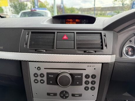 Vauxhall Meriva 1.6i 16v Design 5dr (a/c) 23