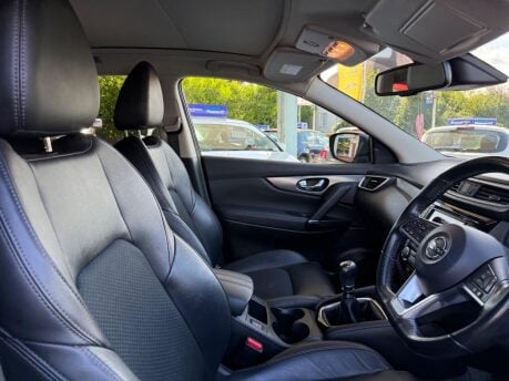 Nissan Qashqai 1.5 dCi Tekna Euro 6 (s/s) 5dr 12