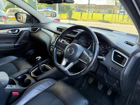 Nissan Qashqai 1.5 dCi Tekna Euro 6 (s/s) 5dr 17