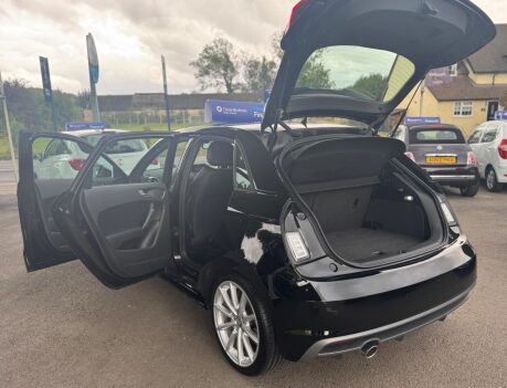 Audi A1 1.6 TDI S line Sportback Euro 6 (s/s) 5dr (Nav) 36