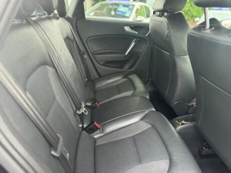 Audi A1 1.6 TDI S line Sportback Euro 6 (s/s) 5dr (Nav) 30