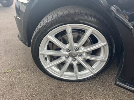 Audi A1 1.6 TDI S line Sportback Euro 6 (s/s) 5dr (Nav) 17