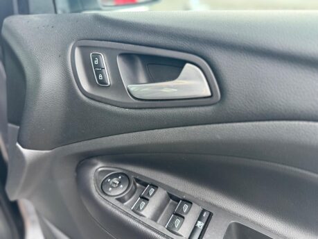 Ford Kuga 2.0 TDCi Zetec Powershift AWD Euro 5 5dr 18