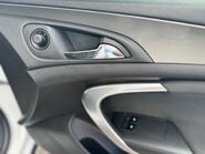 Vauxhall Insignia 2.0 CDTi ecoFLEX Exclusiv Euro 5 (s/s) 5dr 12