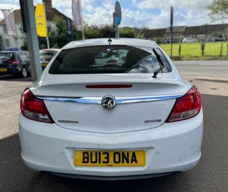 Vauxhall Insignia 2.0 CDTi ecoFLEX Exclusiv Euro 5 (s/s) 5dr 6