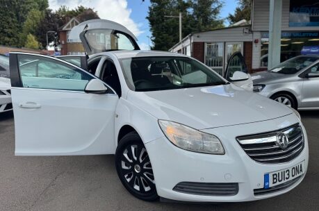 Vauxhall Insignia 2.0 CDTi ecoFLEX Exclusiv Euro 5 (s/s) 5dr 29