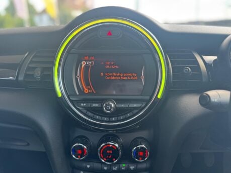 Mini Hatch 1.5 Cooper Euro 6 (s/s) 3dr 25