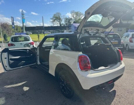 Mini Hatch 1.5 Cooper Euro 6 (s/s) 3dr 36