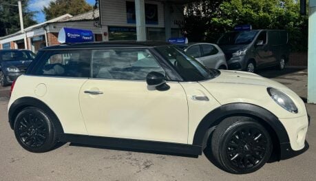 Mini Hatch 1.5 Cooper Euro 6 (s/s) 3dr 8