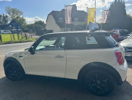 Mini Hatch 1.5 Cooper Euro 6 (s/s) 3dr 4