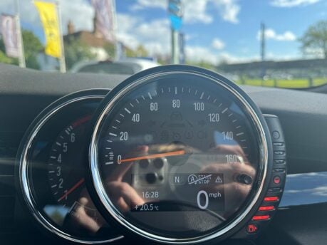 Mini Hatch 1.5 Cooper Euro 6 (s/s) 3dr 21