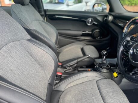 Mini Hatch 1.5 Cooper Euro 6 (s/s) 3dr 28