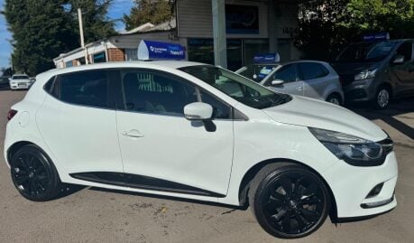 Renault Clio 0.9 TCe Iconic Euro 6 (s/s) 5dr 8