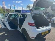 Renault Clio 0.9 TCe Iconic Euro 6 (s/s) 5dr 35