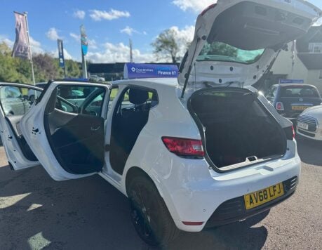 Renault Clio 0.9 TCe Iconic Euro 6 (s/s) 5dr 35