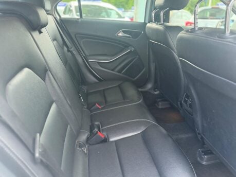 Mercedes-Benz A Class 1.5 A180d Sport (Premium) Euro 6 (s/s) 5dr 6