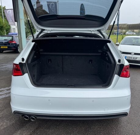 Audi A3 1.4 TFSI S line Euro 6 (s/s) 3dr (Nav) 30