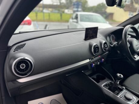 Audi A3 1.4 TFSI S line Euro 6 (s/s) 3dr (Nav) 29