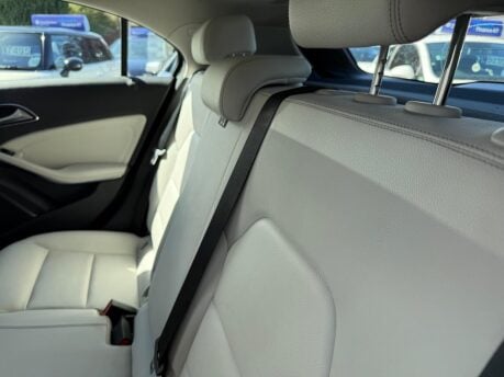 Mercedes-Benz A Class 1.5 A180d Sport (Executive) 7G-DCT Euro 6 (s/s) 5dr 40