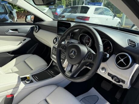 Mercedes-Benz A Class 1.5 A180d Sport (Executive) 7G-DCT Euro 6 (s/s) 5dr 17