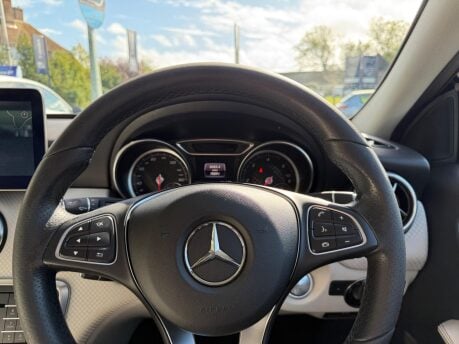 Mercedes-Benz A Class 1.5 A180d Sport (Executive) 7G-DCT Euro 6 (s/s) 5dr 35