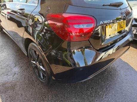 Mercedes-Benz A Class 1.5 A180d Sport (Executive) 7G-DCT Euro 6 (s/s) 5dr 11