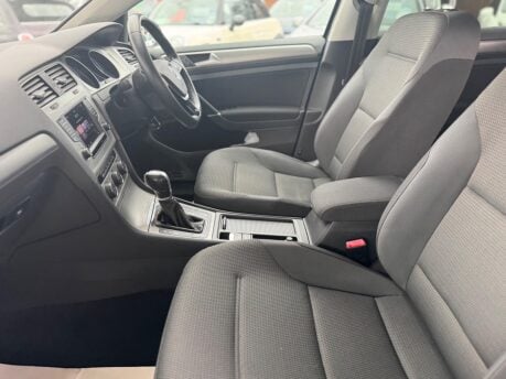 Volkswagen Golf 1.6 TDI BlueMotion Tech Match Edition DSG Euro 6 (s/s) 5dr 32