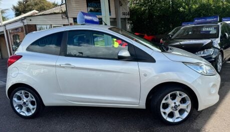 Ford Ka 1.2 Zetec Euro 5 (s/s) 3dr 8