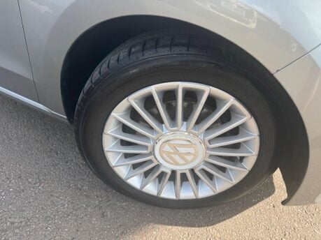 Volkswagen Up 1.0 High up! ASG Euro 5 5dr 15