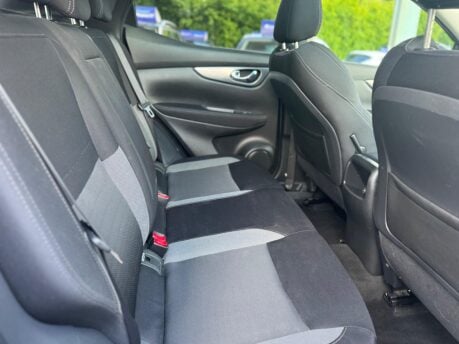 Nissan Qashqai 1.5 dCi N-Connecta Euro 6 (s/s) 5dr 28