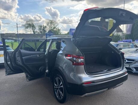 Nissan Qashqai 1.5 dCi N-Connecta Euro 6 (s/s) 5dr 34