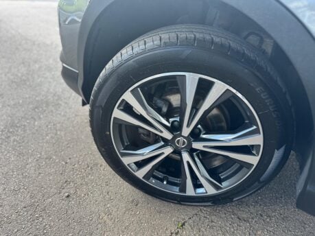 Nissan Qashqai 1.5 dCi N-Connecta Euro 6 (s/s) 5dr 14