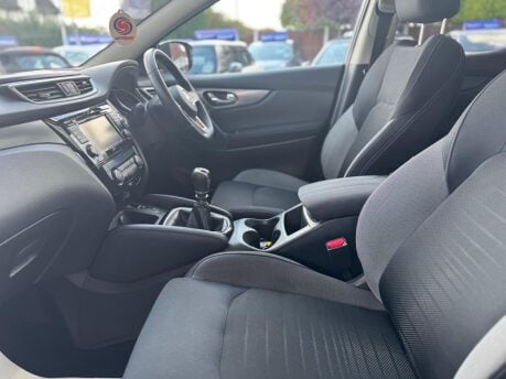 Nissan Qashqai 1.5 dCi N-Connecta Euro 6 (s/s) 5dr 31