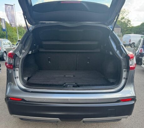 Nissan Qashqai 1.5 dCi N-Connecta Euro 6 (s/s) 5dr 33