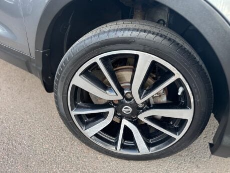 Nissan Qashqai 1.6 dCi Tekna 4WD Euro 6 (s/s) 5dr 14