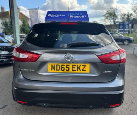 Nissan Qashqai 1.6 dCi Tekna 4WD Euro 6 (s/s) 5dr 6