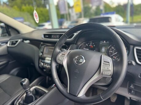 Nissan Qashqai 1.6 dCi Tekna 4WD Euro 6 (s/s) 5dr 27