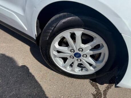 Ford Transit Connect 1.5 200 EcoBlue Limited Auto L1 Euro 6 (s/s) 5dr 14