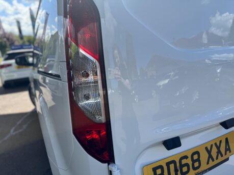Ford Transit Connect 1.5 200 EcoBlue Limited Auto L1 Euro 6 (s/s) 5dr 12