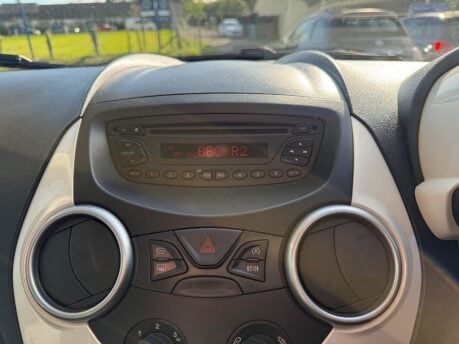 Ford Ka 1.2 Zetec Euro 6 (s/s) 3dr 11