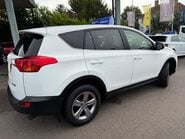 Toyota Rav4 2.0 D-4D Business Edition 2WD Euro 5 (s/s) 5dr 17