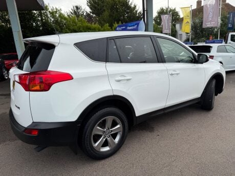 Toyota Rav4 2.0 D-4D Business Edition 2WD Euro 5 (s/s) 5dr 17