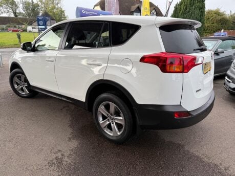 Toyota Rav4 2.0 D-4D Business Edition 2WD Euro 5 (s/s) 5dr 12